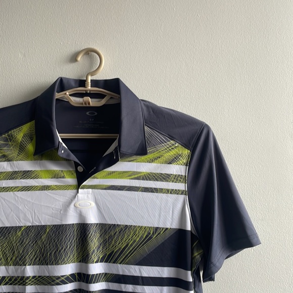 Oakley Polo Shirt NWT Small - Picture 2 of 8